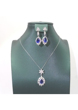 Natural sapphire necklace and ear stud set
