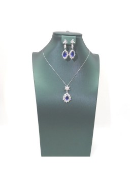 Natural sapphire necklace and ear stud set