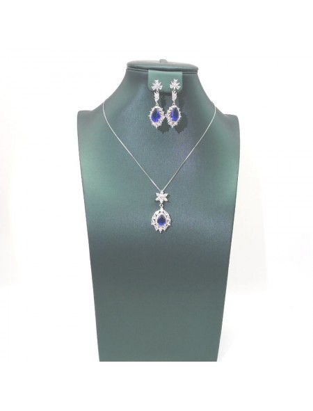 Natural sapphire necklace and ear stud set