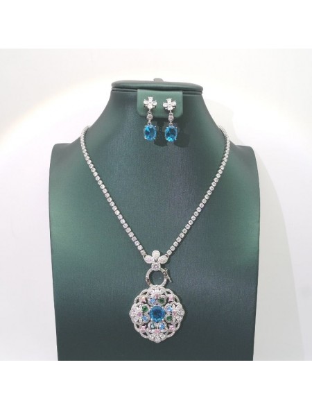 Natural sapphire necklace with coloured jewel set