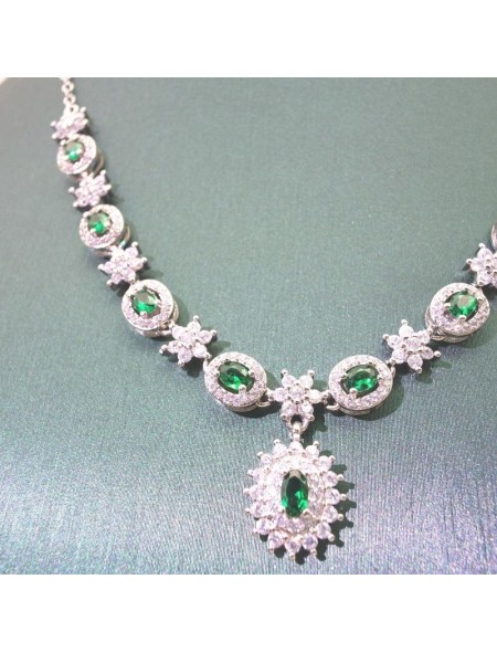 Natural emerald necklace