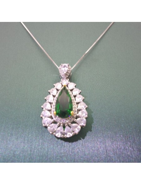 Natural emerald with water drop pendant necklace