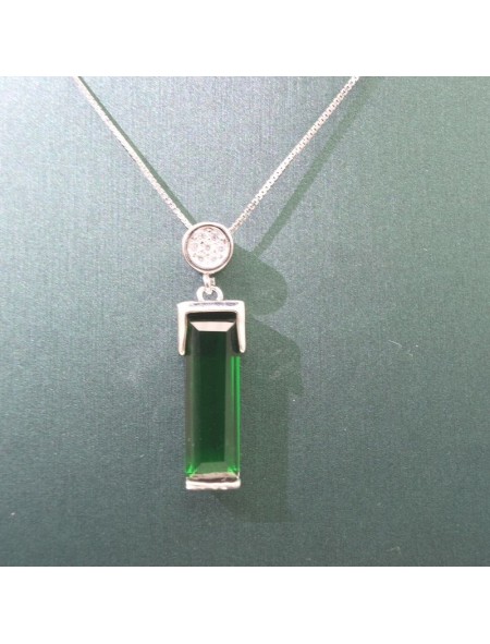 Natural  Emeral with simple strip pendant necklace
