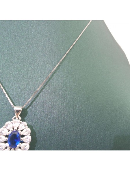 Natural sapphire with princess pendant necklace