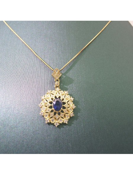 Natural sapphire with princess pendant necklace