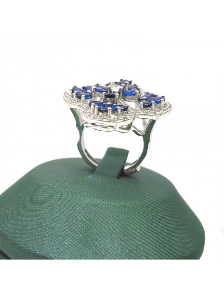 Natural sapphire inlaid clover gem ring