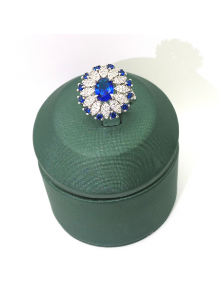 Natural Sapphire / Emeral inlaid two-color flower gem ring