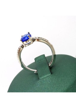 Natural sapphire inlaid square ring