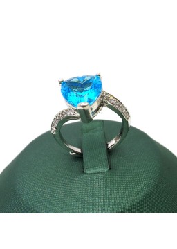 Natural blue topaz inlaid heart-shaped gem ring