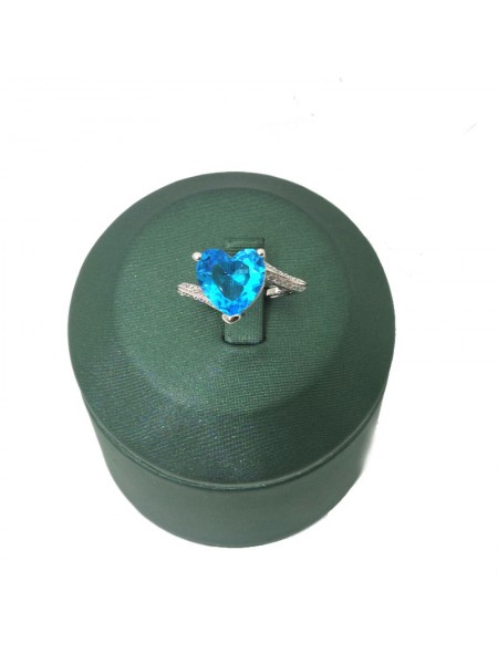 Natural blue topaz inlaid heart-shaped gem ring
