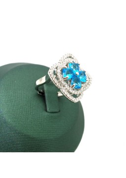 Natural blue topaz inlaid clover gem ring