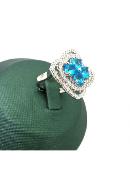 Natural blue topaz inlaid clover gem ring