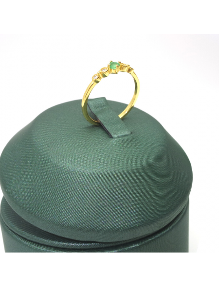 Natural emeral inlaid simple gem ring
