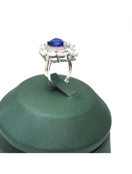 Natural sapphire inlaid heart-shaped gem ring