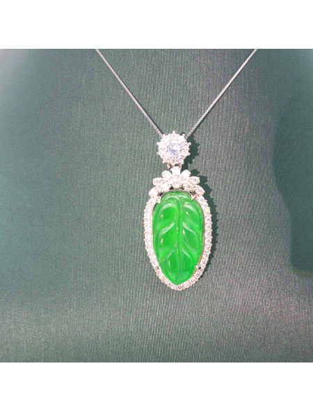 Emeral carved cabbage Silver Edge Diamond Pendant