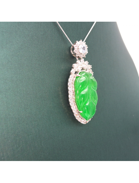 Emeral carved cabbage Silver Edge Diamond Pendant