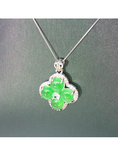 Natural emerald clover silver edged diamond necklace