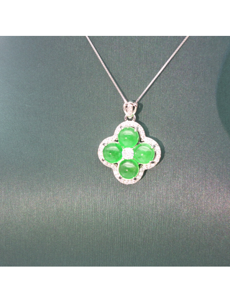 Natural emerald clover silver edged diamond necklace