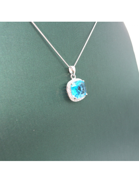 Natural Sapphire Round Silver Edge Diamond Pendant