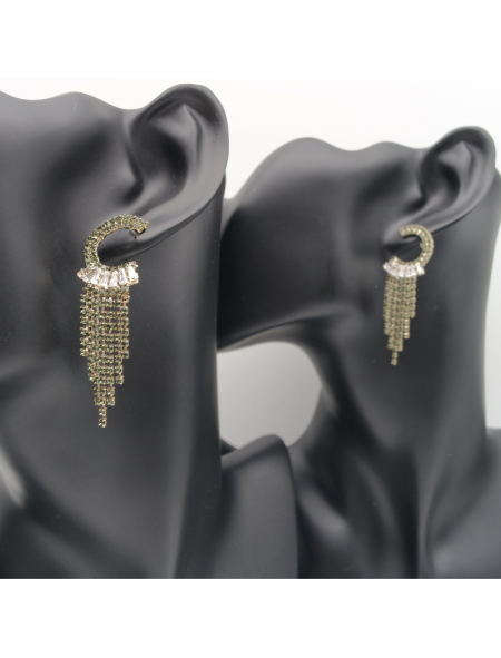 C-shaped tassel ear stud