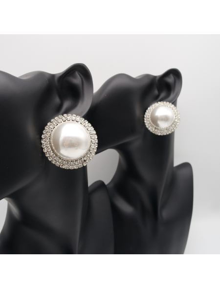 Pearl round ear stud