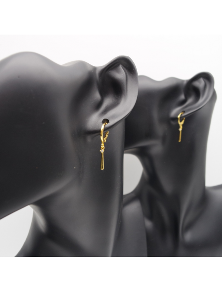 Gold ear stud set