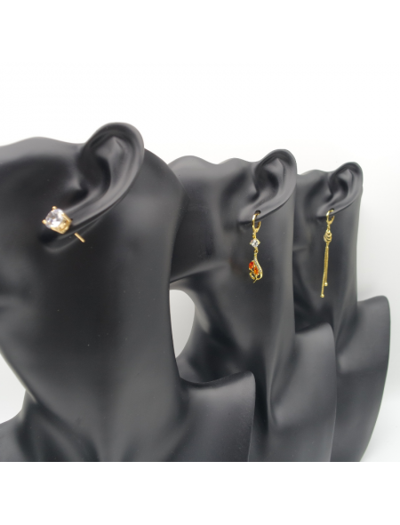 Gold leaf court style ear stud set