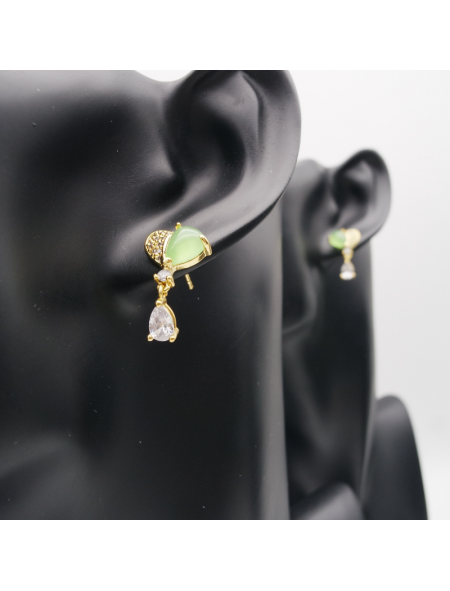 Gold square vintage ear stud set