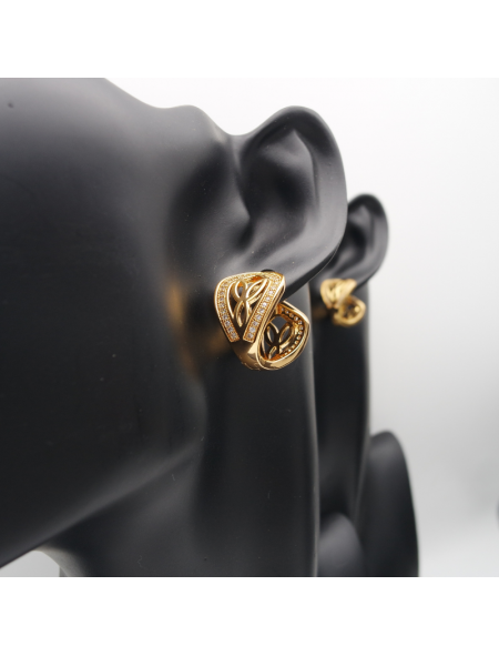 Gold simple ear stud set