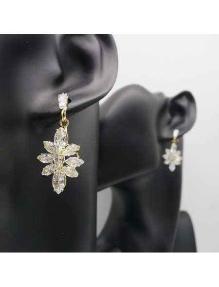 Silver flower ear stud