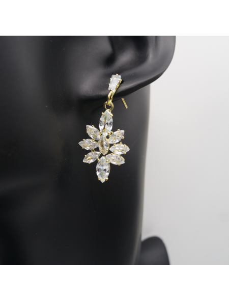 Silver flower ear stud