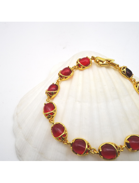 Gold oval bracelet