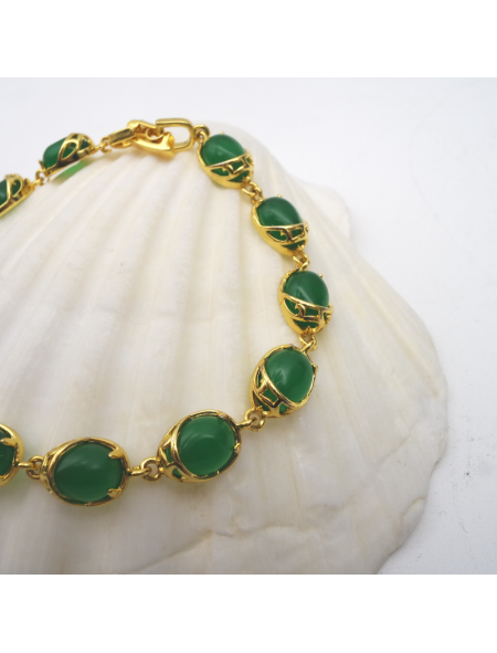 Gold oval bracelet