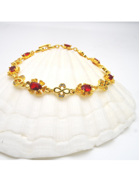 Four-leaf clover red gem bracelet