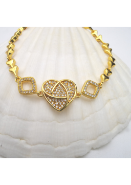 Gold heart bracelet