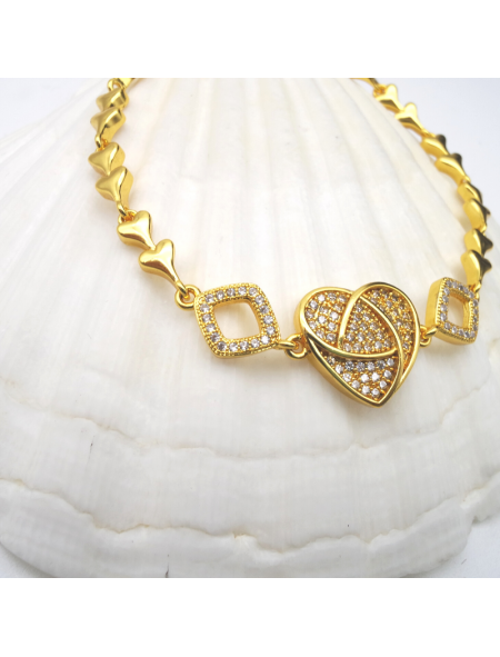 Gold heart bracelet