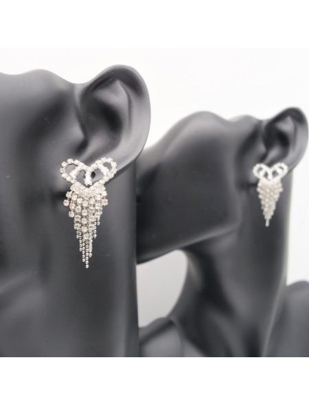 Silver heart-shaped tassel ear stud