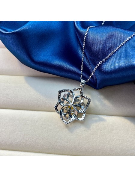 Ice cut yellow flower shape geometric high carbon diamond necklace