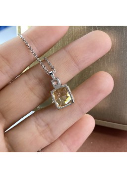 Square pendant zircon necklace