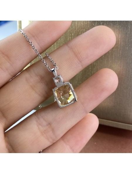 Square pendant zircon necklace